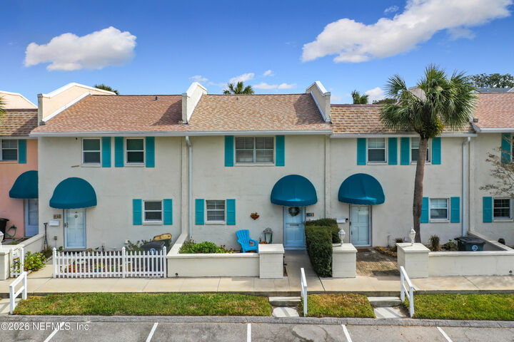 Property Photo:  2233 Seminole Road 41  FL 32233 