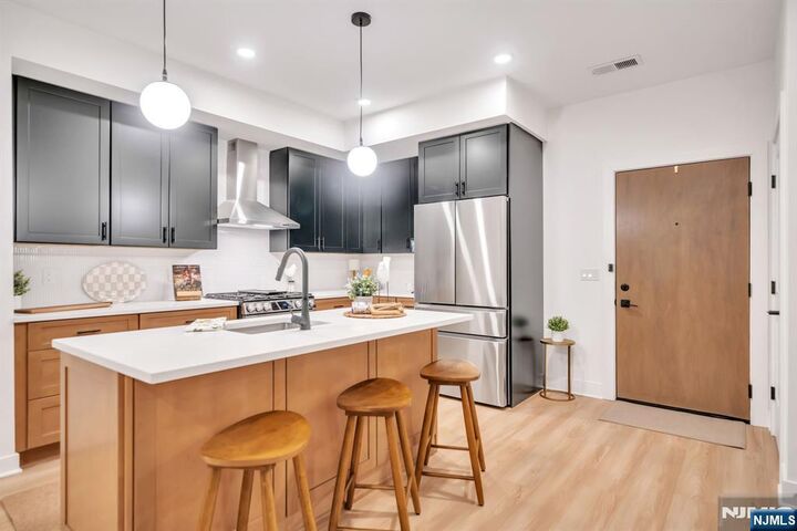Property Photo:  20 Encampment Court 207  NJ 07045 