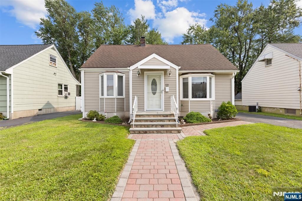 Property Photo:  40 N Garwood Court  NJ 07026 