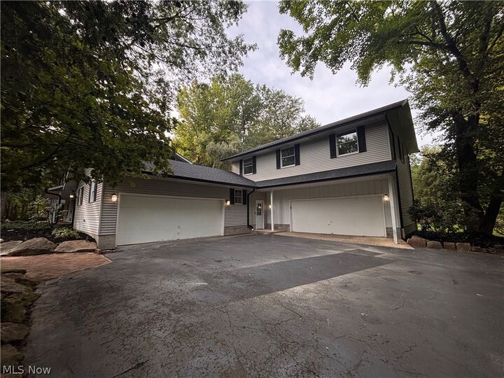 Property Photo: 5683 Chestnut Ridge Road OH 44425