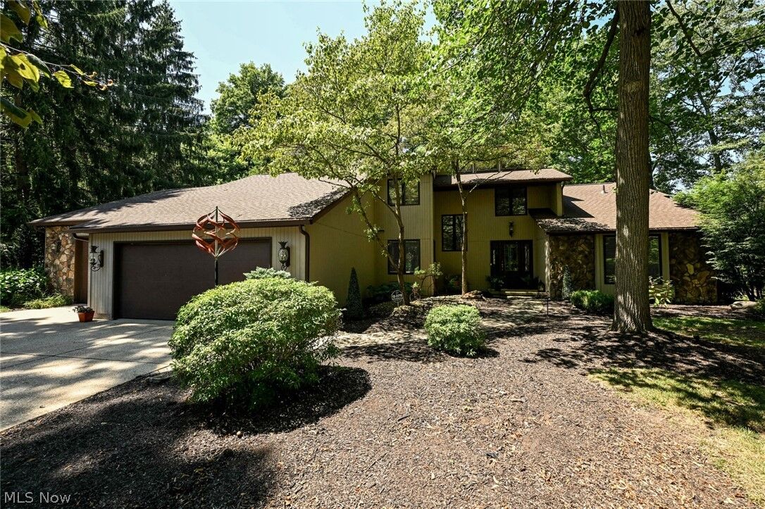 Property Photo: 11197 Arrowhead Drive OH 44044