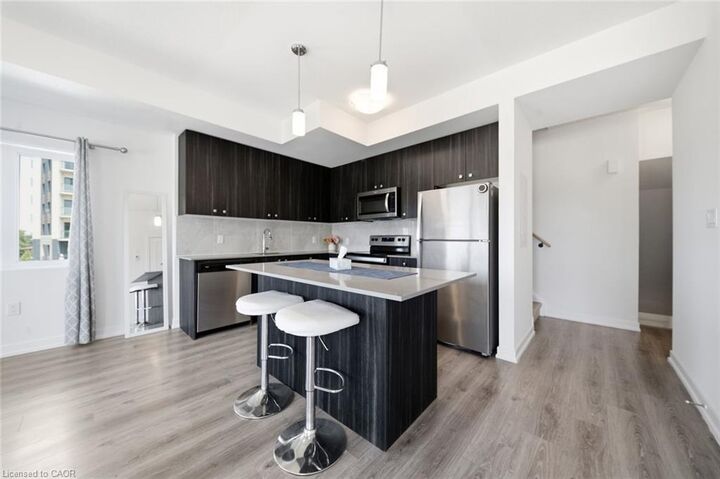 Property Photo: 10 Palace Street B12 ON N2E 0J3