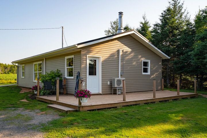35 Harbour Road — photo 1