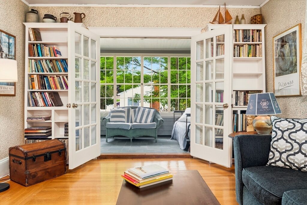 Property Photo:  66 Mount Vernon St  MA 02176 