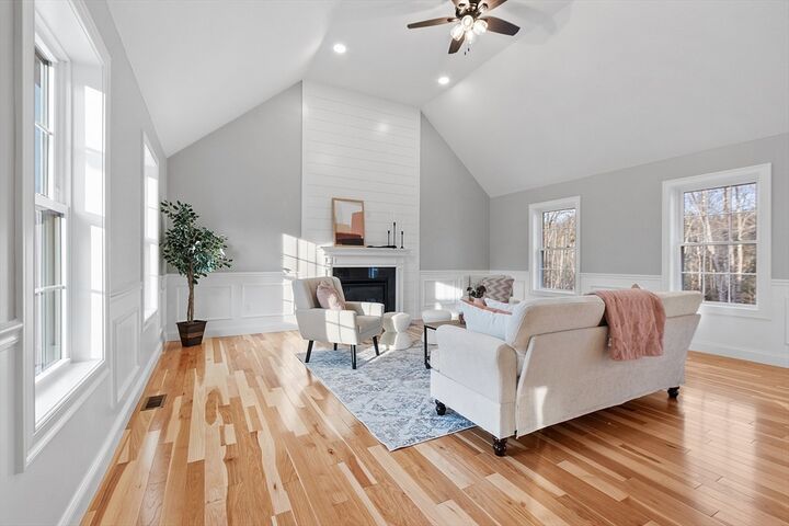 Property Photo: 523 Alpine Rd Bradley MA 01420