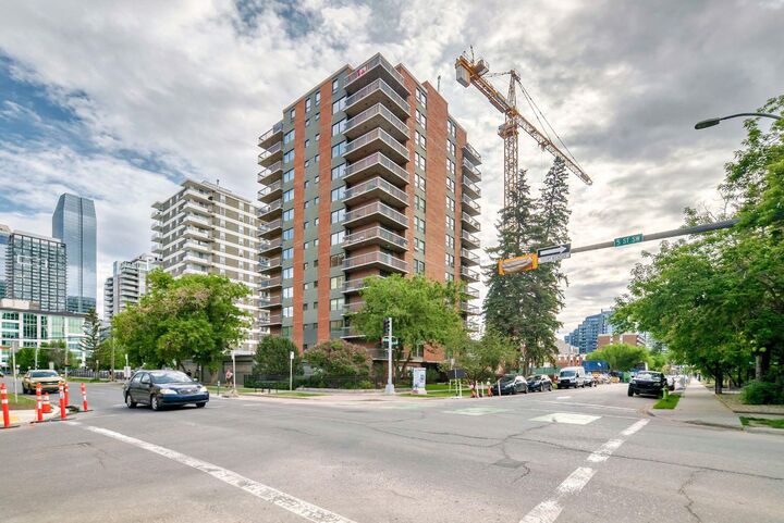 540 14 Avenue SW 420 — photo 1