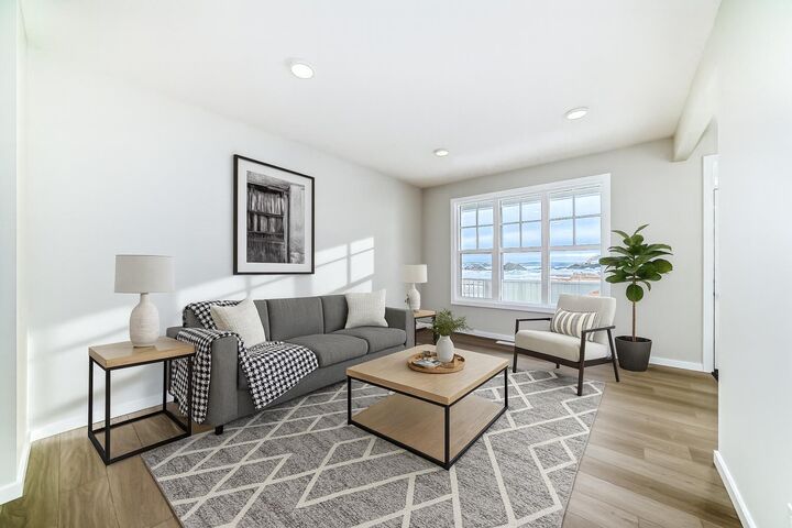828 Sora Boulevard SE — photo 1