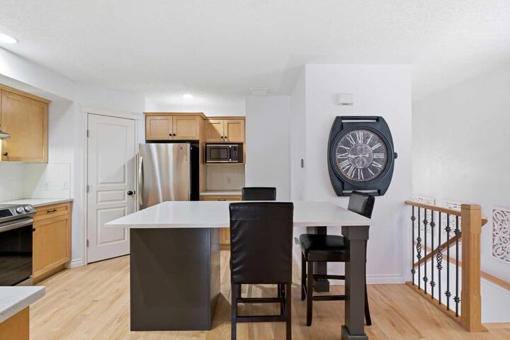 Property Photo: 435 13 Avenue NE 2 AB T2E 1C3