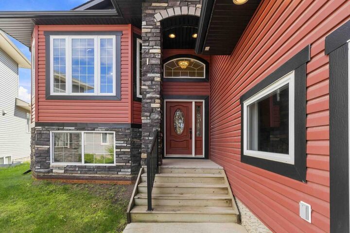 Property Photo: 115 Widgeon Place AB T9K 0R4