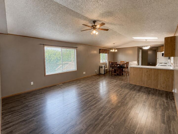 Property Photo:  5622 51 Street  AB T0B 1K0 