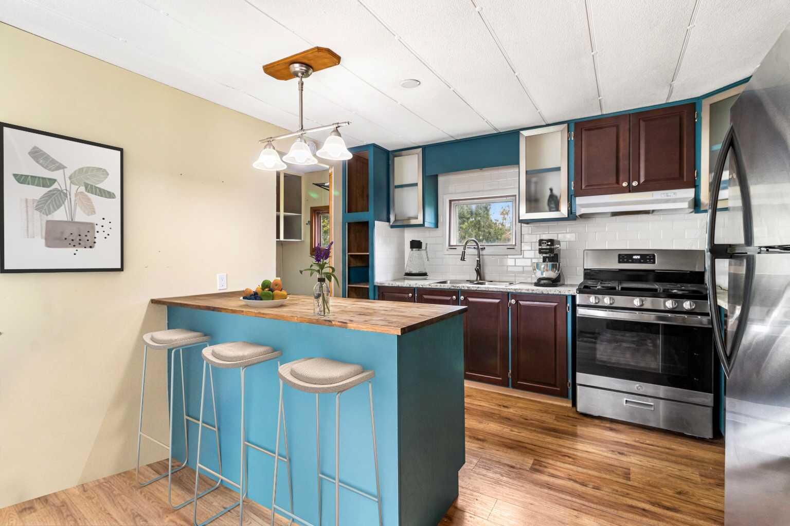 Property Photo:  2104 23 Avenue  AB T0M 0V0 