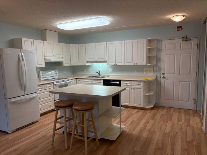 Property Photo: 4514 54 Avenue 209 AB T4H 1W5