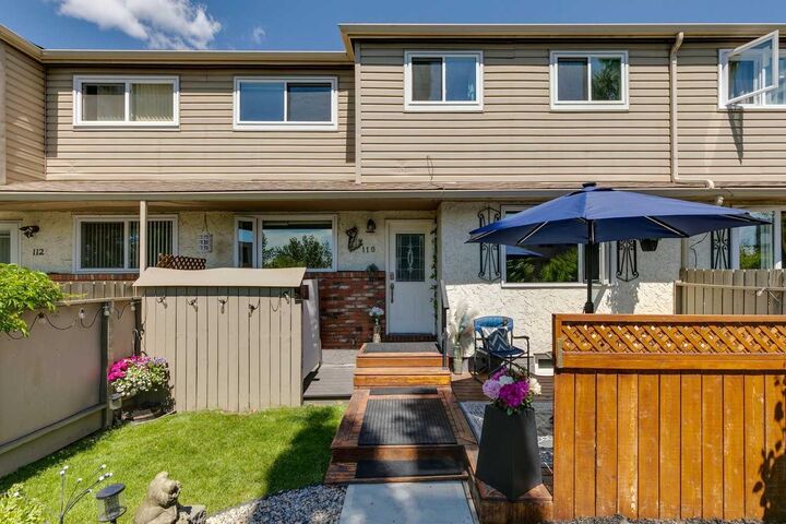 Property Photo: 203 Lynnview Road SE 110S AB T2C 2C6
