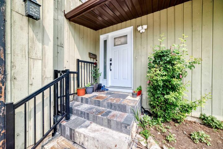 Property Photo: 55 Pineland Close NE AB T1Y 3H2