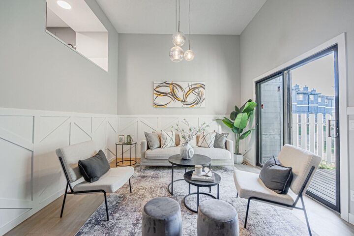 Property Photo: 919 38 Street NE 602 AB T2A 6E1