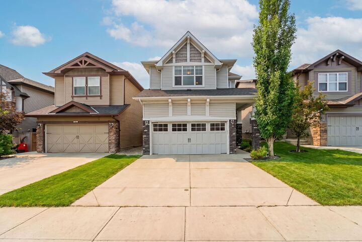 Property Photo:  174 Morningside Circle SW  AB T4B 0X4 
