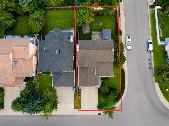 Property Photo: 2888 Signal Hill Drive SW AB T3H 2V1