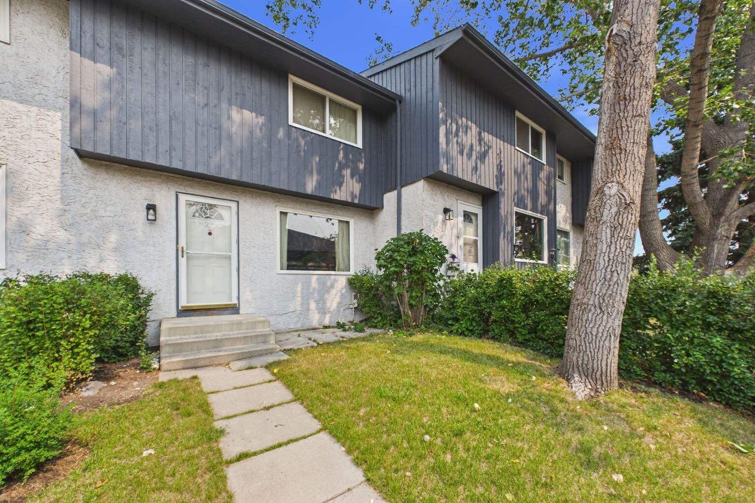 Property Photo:  800 Bowcroft Place 24  AB T4C 1B9 