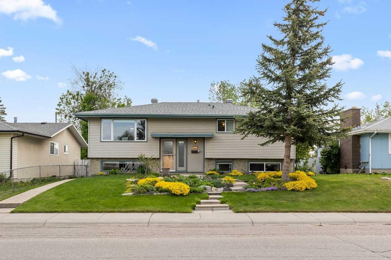 Property Photo:  5019 Marshall Road NE  AB T2A 2Y7 