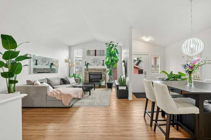 Property Photo: 284 Prestwick Estate Way SE AB T2Z 3Z1