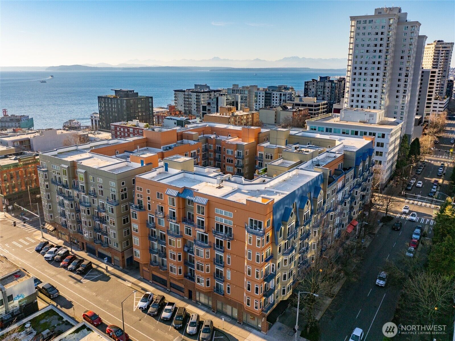 Property Photo: 2415 2nd Avenue 432 WA 98121