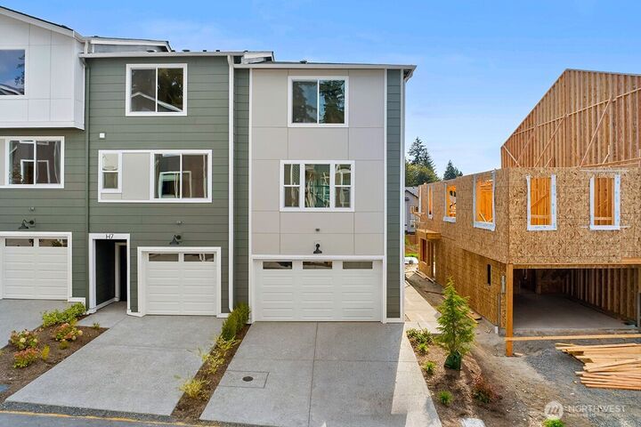 Property Photo: 16823 Alder Way M8 WA 98037