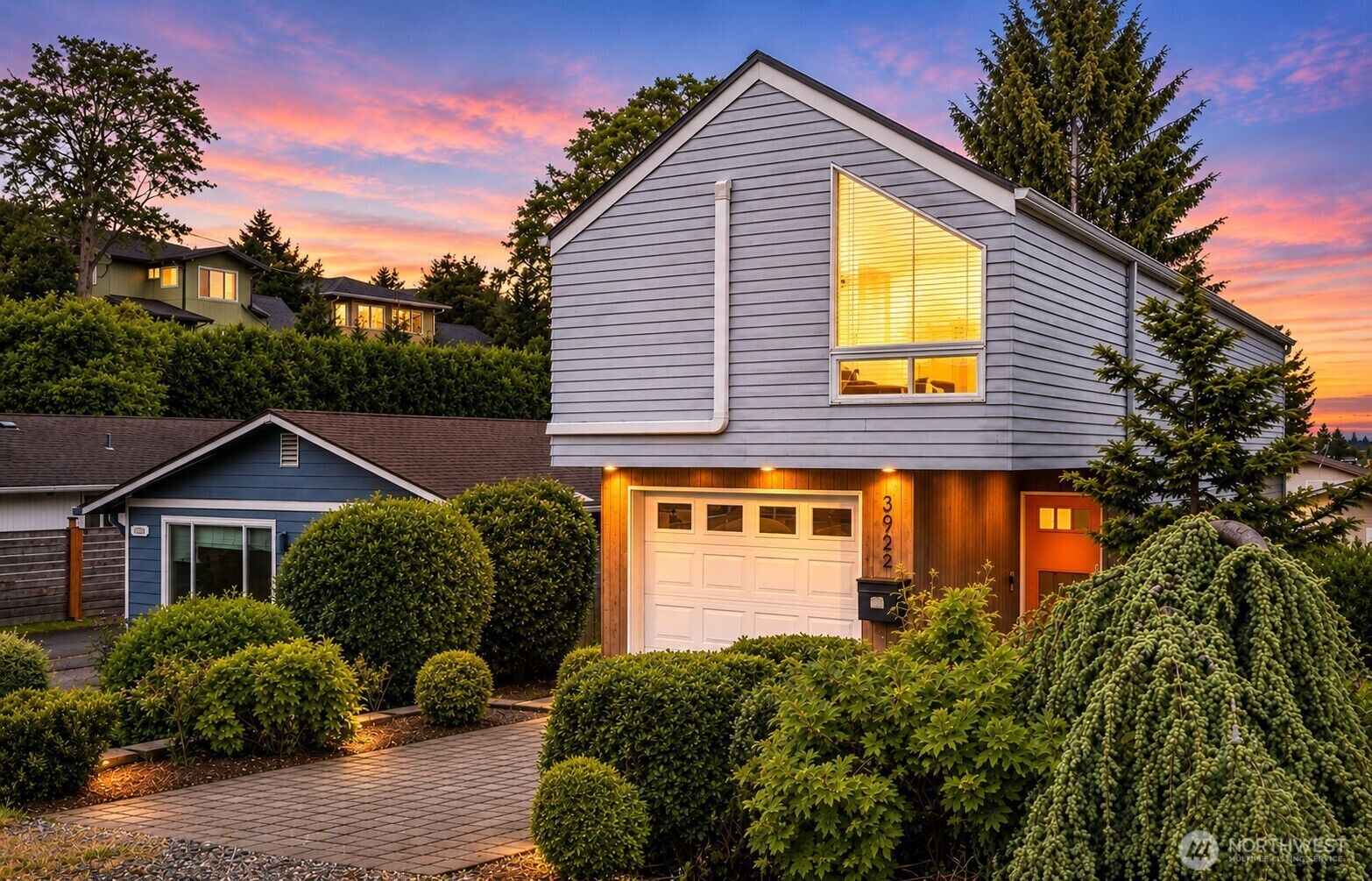 Property Photo: 3928 S Findlay Street WA 98118