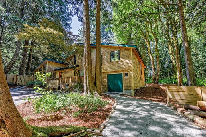 Property Photo: 13193 N Madison Avenue NE WA 98110