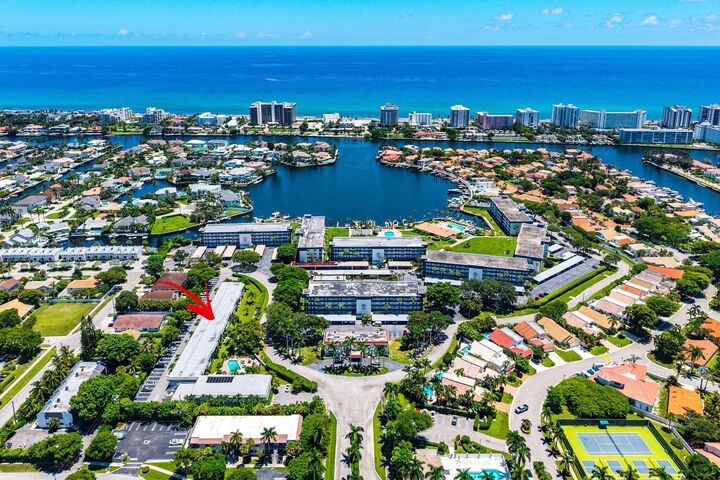 Property Photo:  207 Tropic Isle Drive 208  FL 33483 