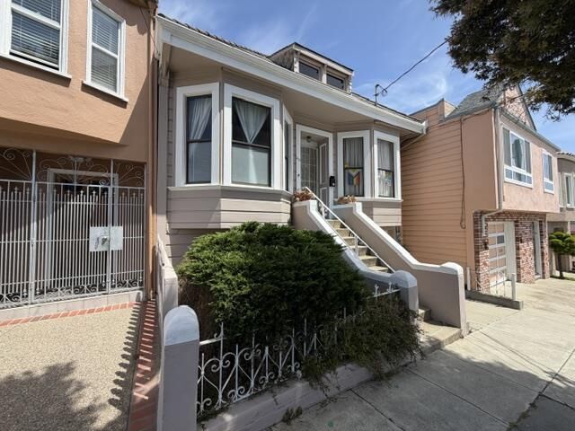 Property Photo:  610 Bacon Street  CA 94134 