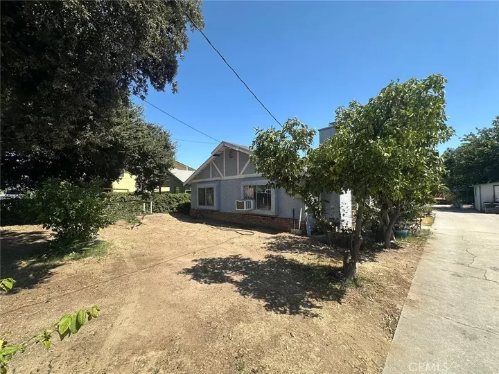 Property Photo:  523 W Locust Street  CA 91762 