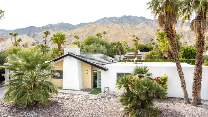 Property Photo:  515 N Burton Way  CA 92262 