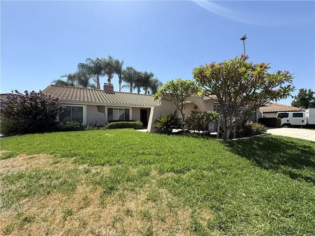 Property Photo: 2720 Lexinton Place CA 92506