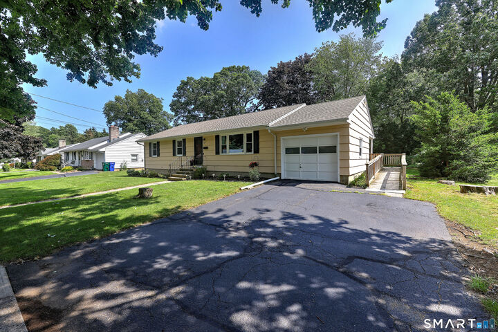 Property Photo: 265 Arrowhead Place CT 06614
