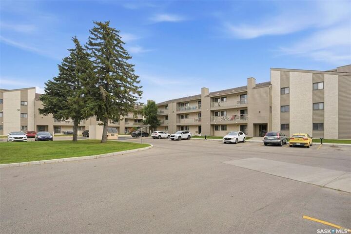 Property Photo: 203 Tait Place 308 SK S7H 5L7