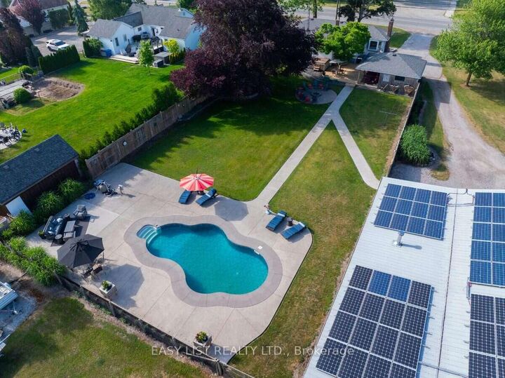 Property Photo: 710 Seacliff Drive ON N9Y 2K7