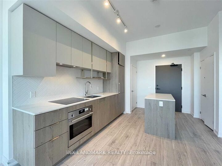 Property Photo:  15 Holmes Avenue 2706  ON M2N 4L8 