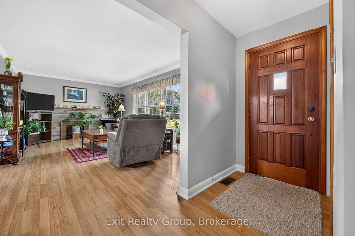 Property Photo:  41 Second Avenue  ON K8V 5M5 