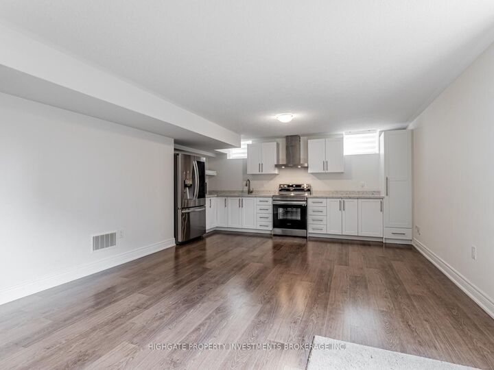 Photo de la propriété:  1055 Purus Path Bsmt  ON L1V 2P8 
