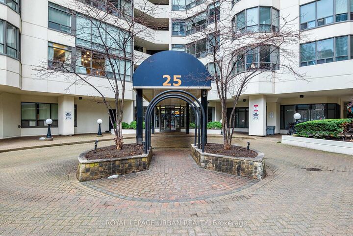 Property Photo: 25 Maitland Street 505 ON M4Y 2W1