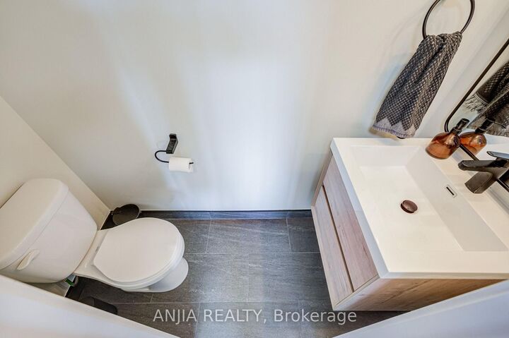 Property Photo:  10 Westmeath Lane 2210  ON L6B 1N5 