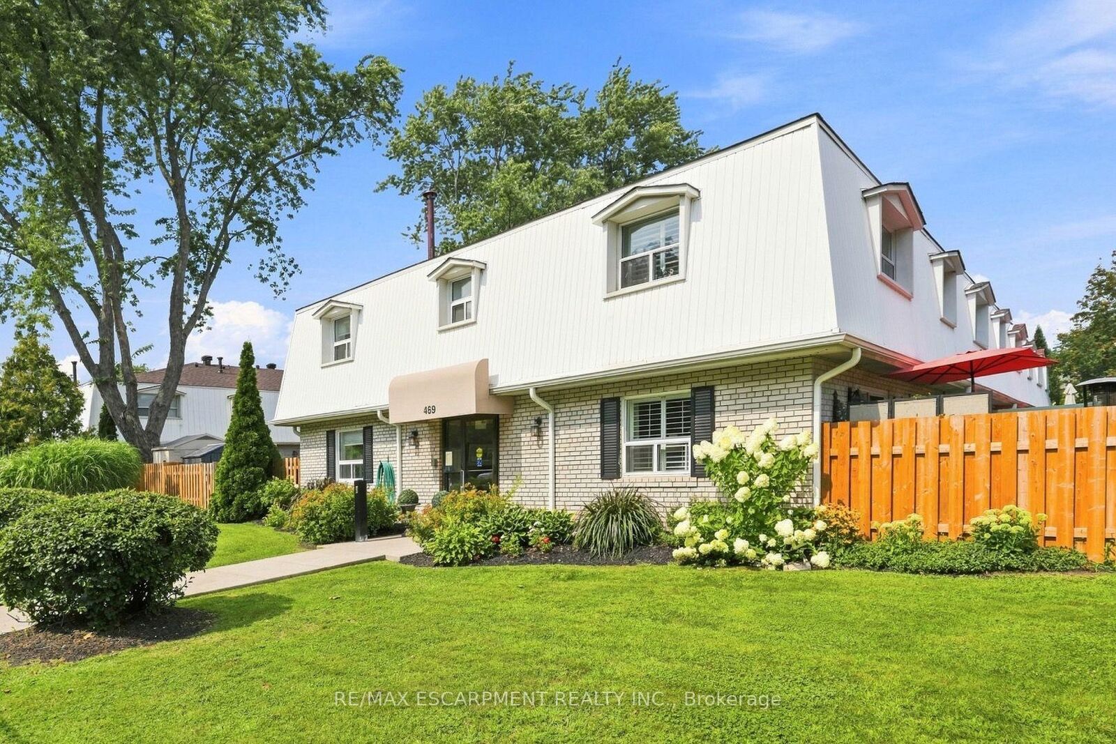 Property Photo:  469 Claridge Road 6  ON L7N 2S1 