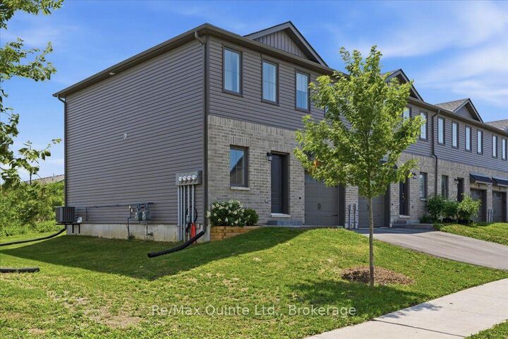 Property Photo:  36 Campbell Crescent  ON K0K 2T0 