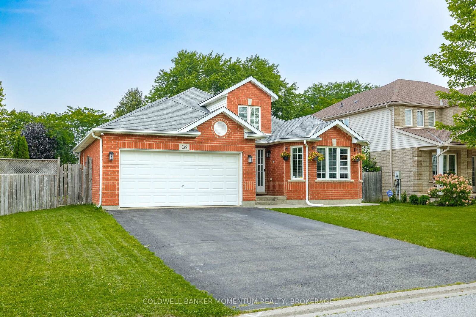 Property Photo: 18 Loretta Drive ON L0S 1T0