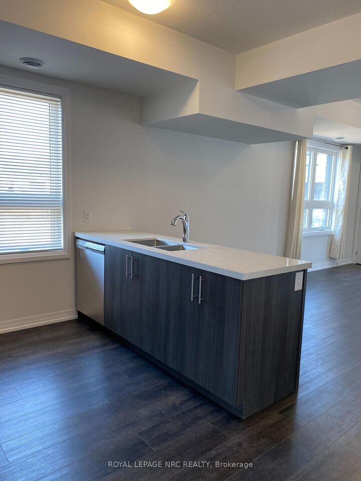 Property Photo: 6705 Cropp Street 92 ON L2E 0C1