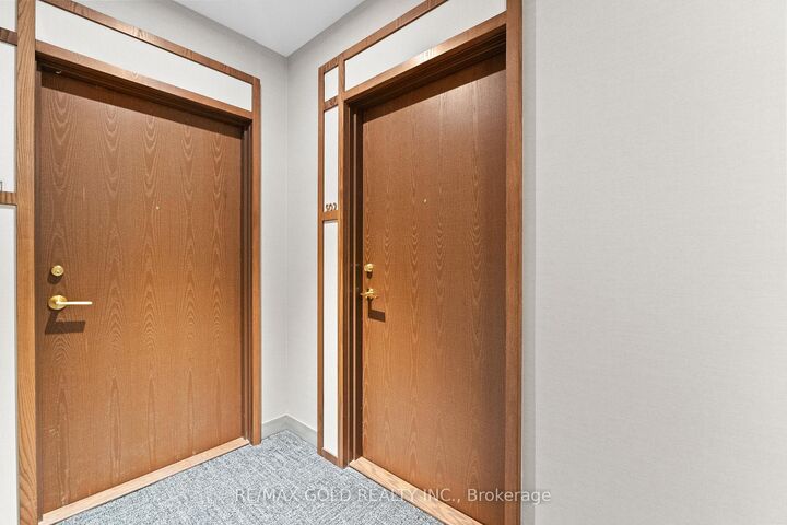 Property Photo:  1000 Portage Parkway 502  ON L4K 0L1 