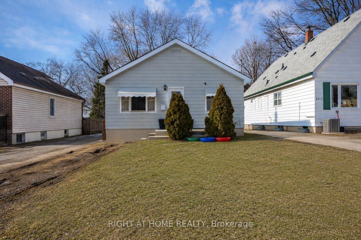 Property Photo:  151 Hale Street  ON N5W 1E5 