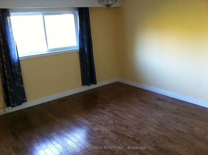 Property Photo: 853 Huntingwood Drive 1 ON M1T 3L7