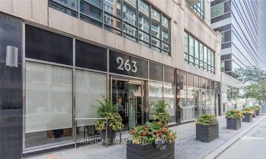 Property Photo:  263 Wellington Street W 1206  ON M5V 3E6 