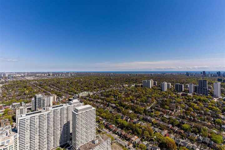 Property Photo:  2221 Yonge Street 5003  ON M4S 2B4 